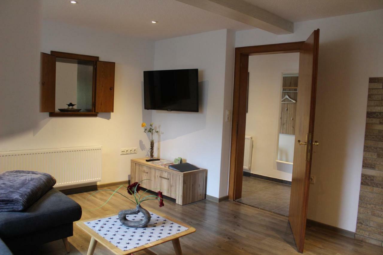 Ferienwohnung&Gästezimmer Schrichten Schmallenberg Exterior foto