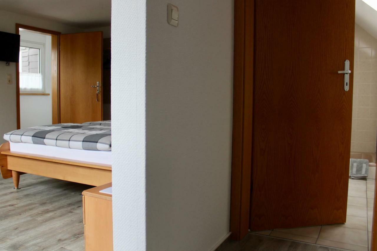 Ferienwohnung&Gästezimmer Schrichten Schmallenberg Exterior foto